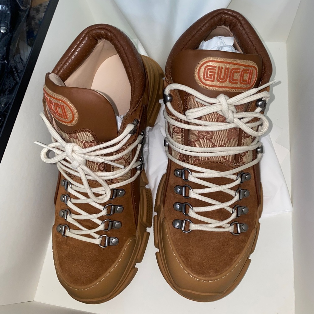 Men Gucci boats